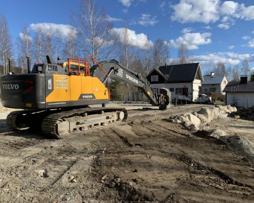 VolvoEC220E-17